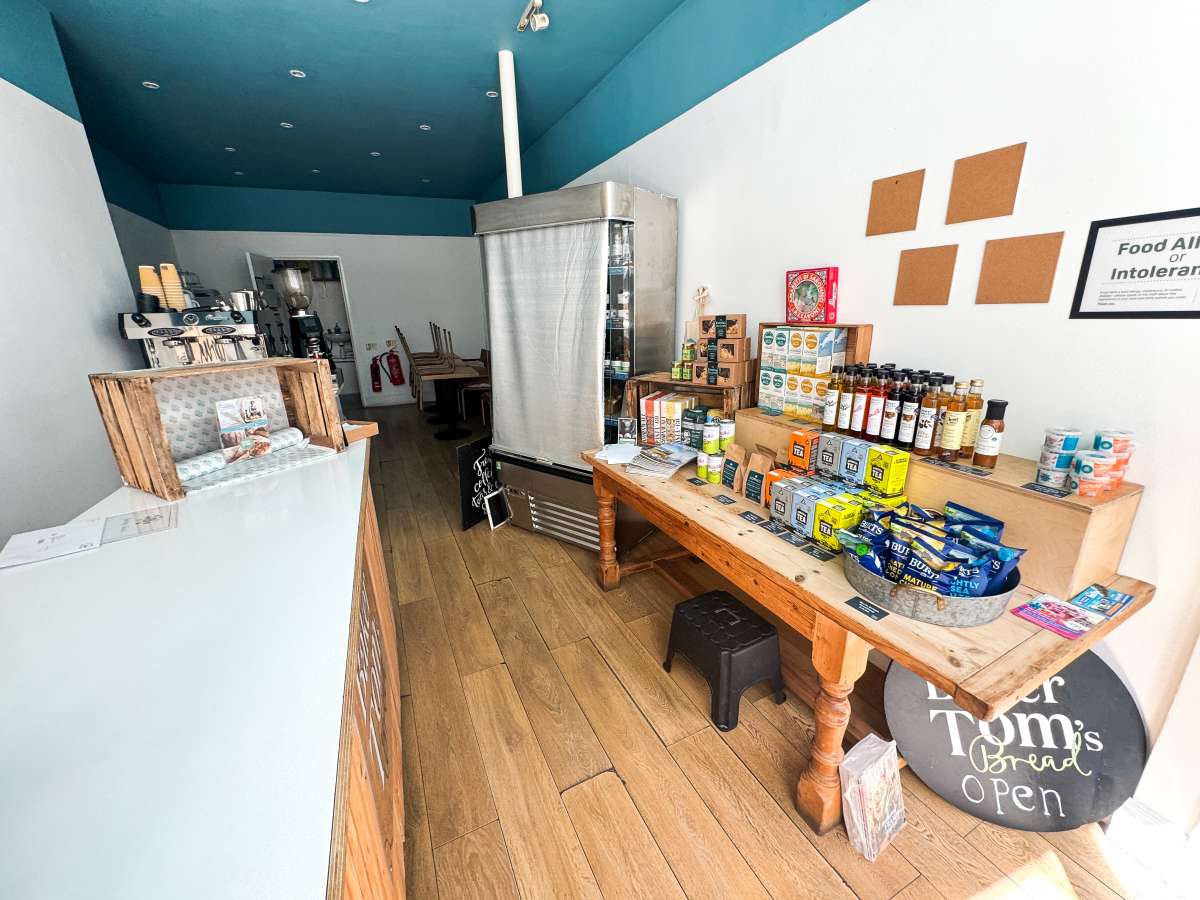 Retail/Shop in Falmouth - photo 3
