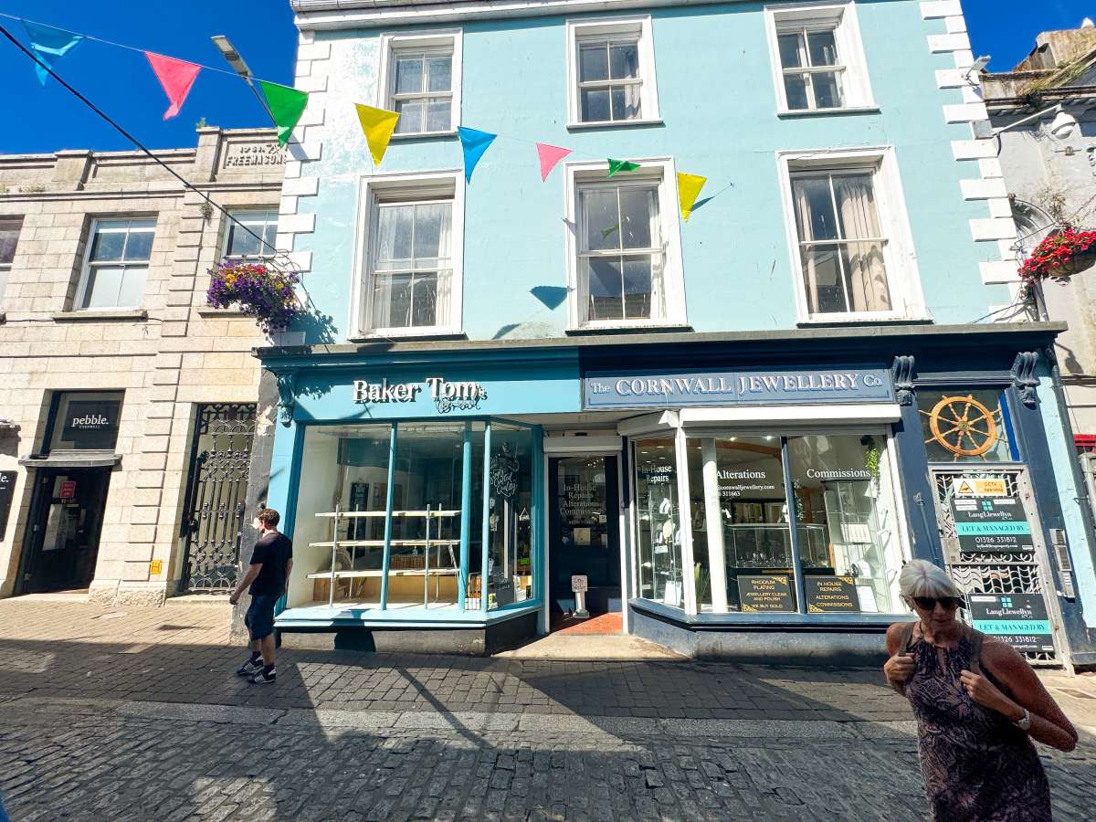 Retail/Shop in Falmouth - photo 4