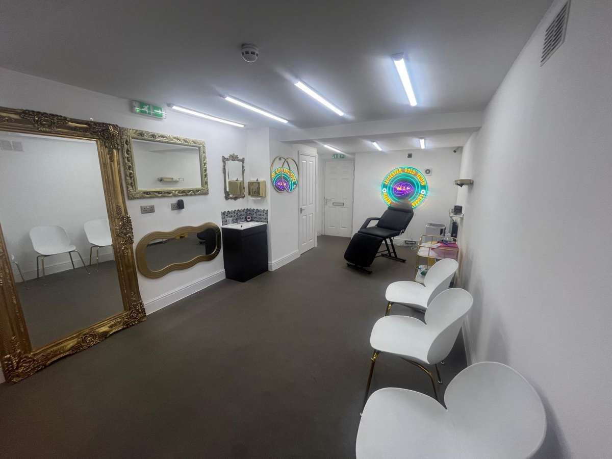 Retail/Shop in Leicester - photo 4
