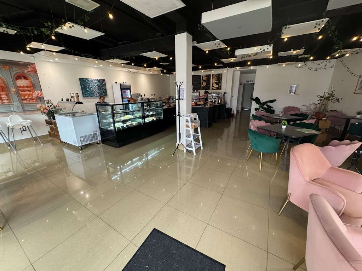 Retail/Shop in Poole - photo 2