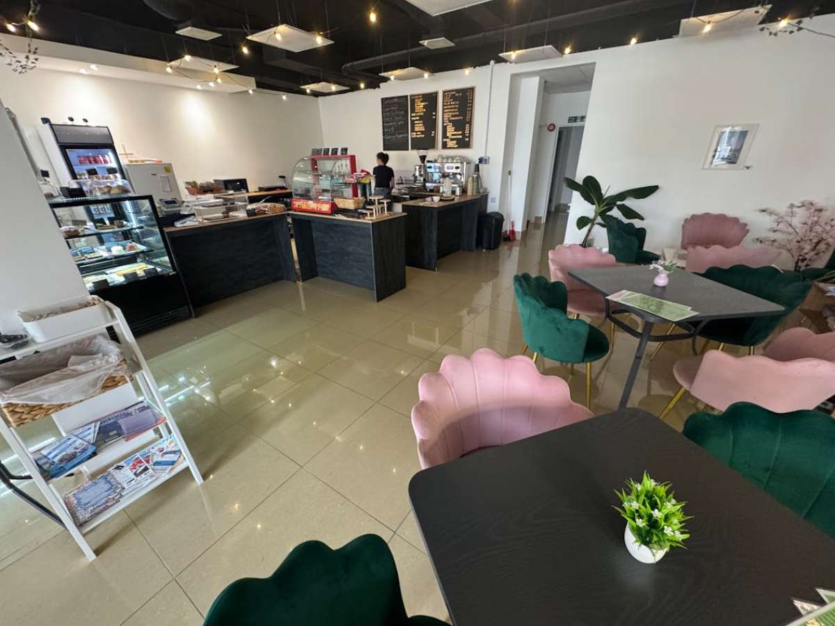 Retail/Shop in Poole - photo 4