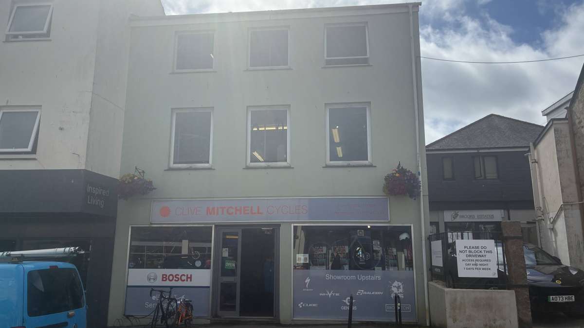 Retail/Shop in Truro - photo 2