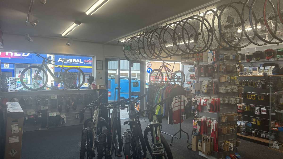 Retail/Shop in Truro - photo 3