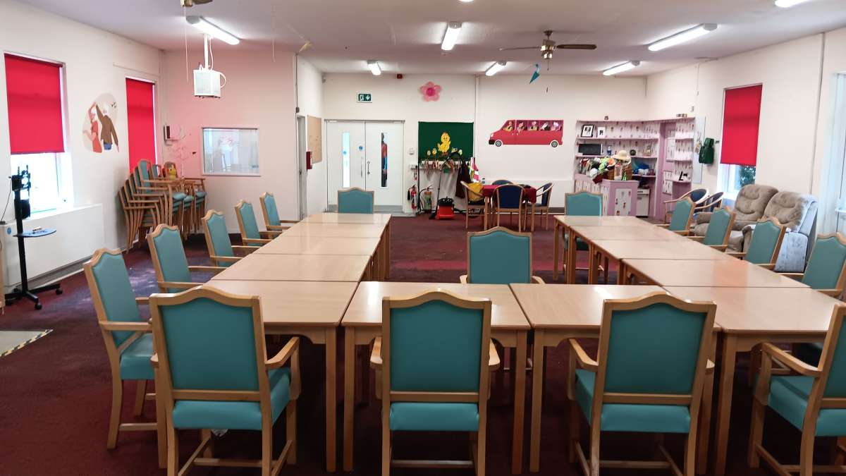 Retail/Shop in Gillingham - photo 4
