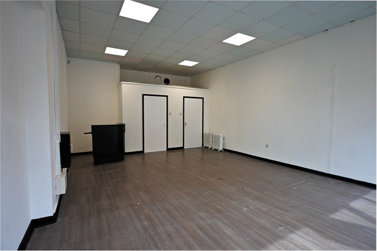 Retail/Shop in Doncaster - photo 4