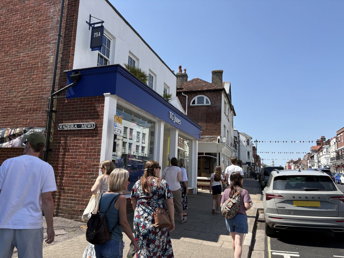 Retail/Shop in Lymington - photo 4