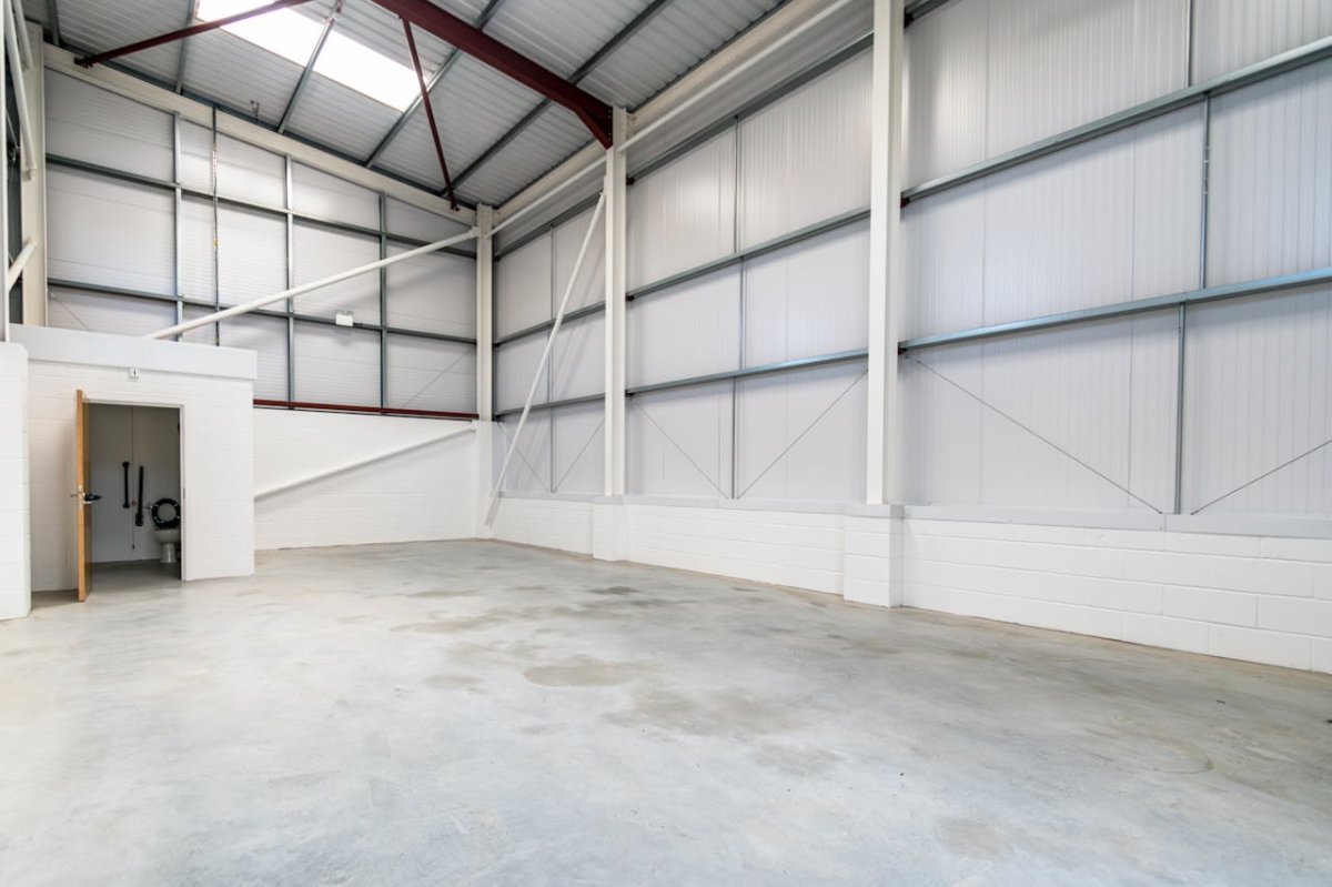 Retail/Shop in Poole - photo 2