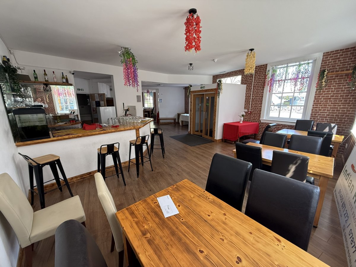 Retail/Shop in Hinckley - photo 2