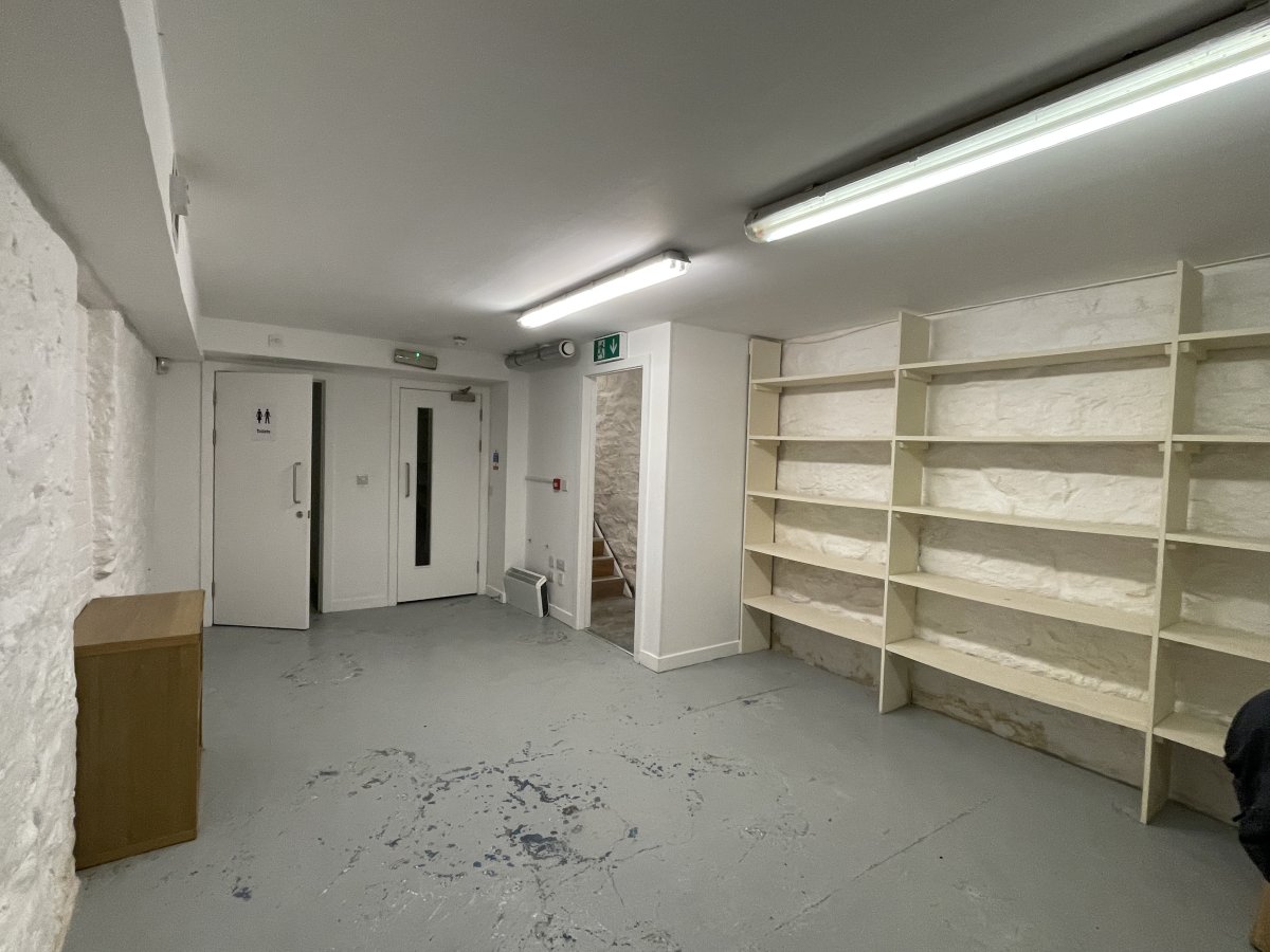 Retail/Shop in Edinburgh - photo 3