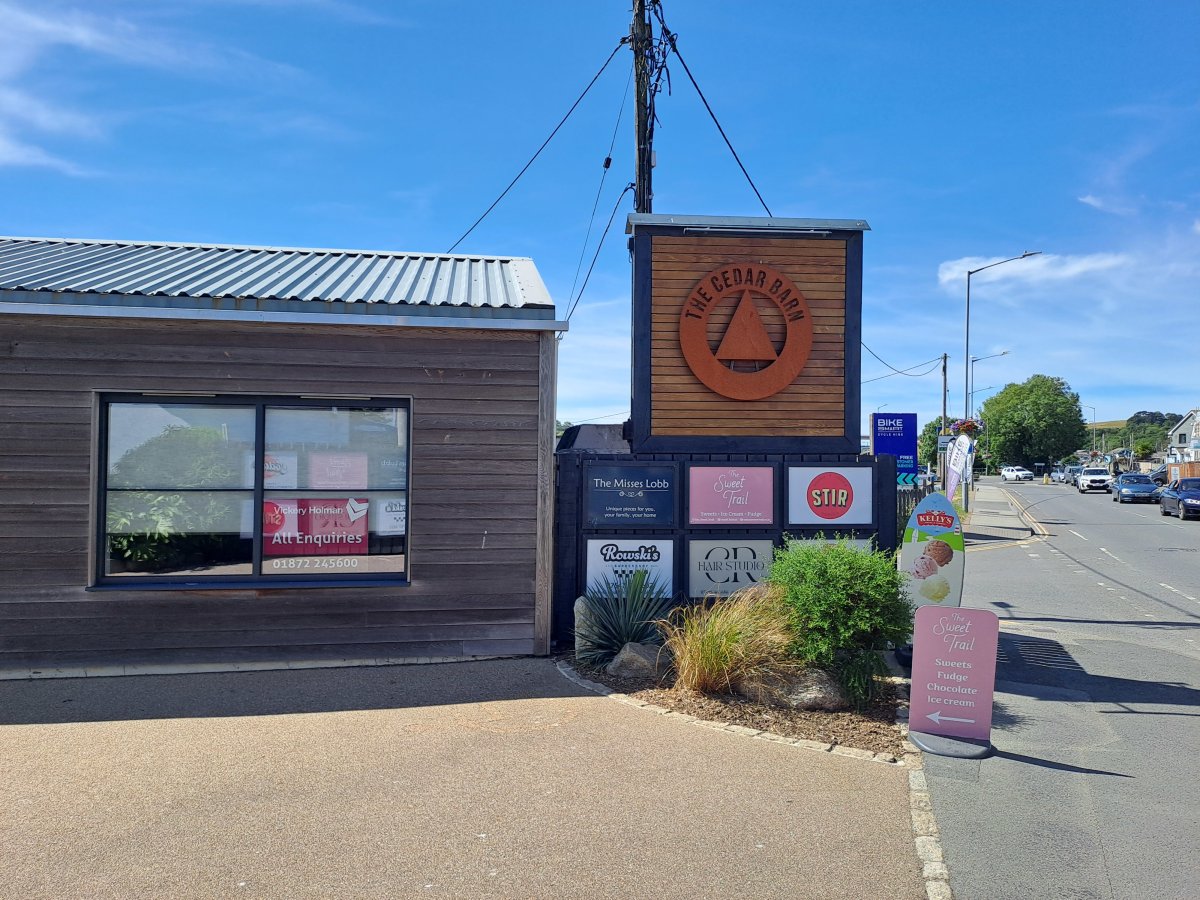 Retail/Shop in Wadebridge - photo 2