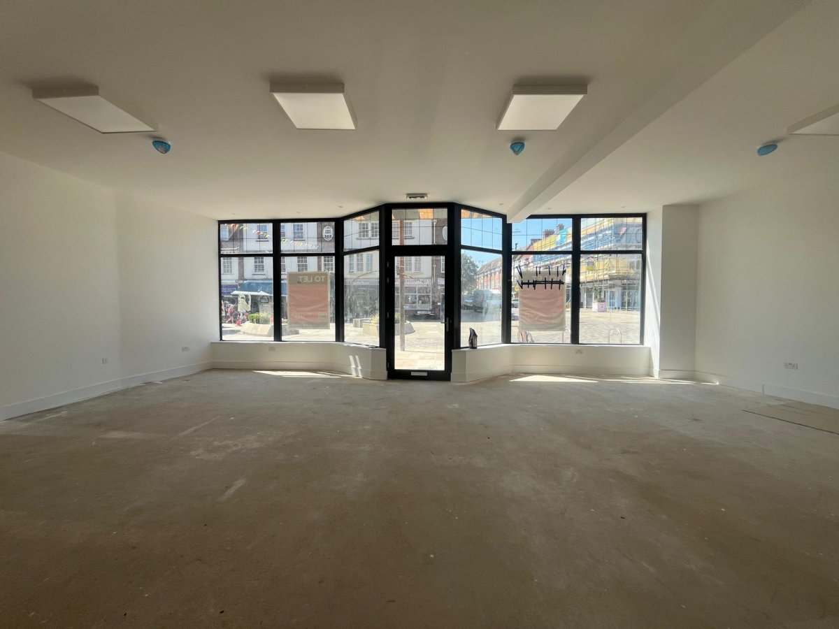 Retail/Shop in Letchworth - photo 2