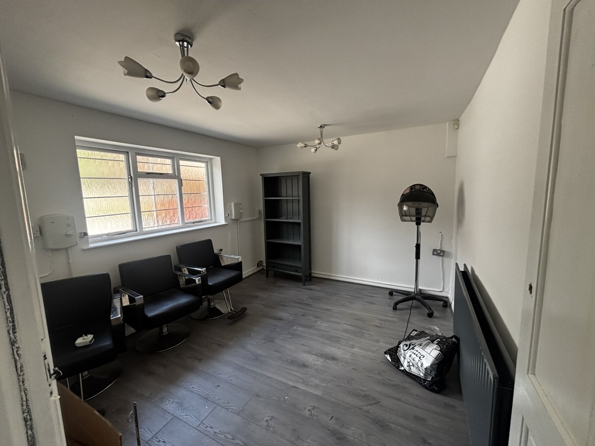 Retail/Shop in Leicester - photo 3
