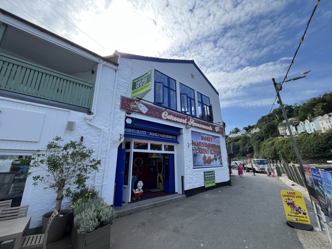 Retail in Looe