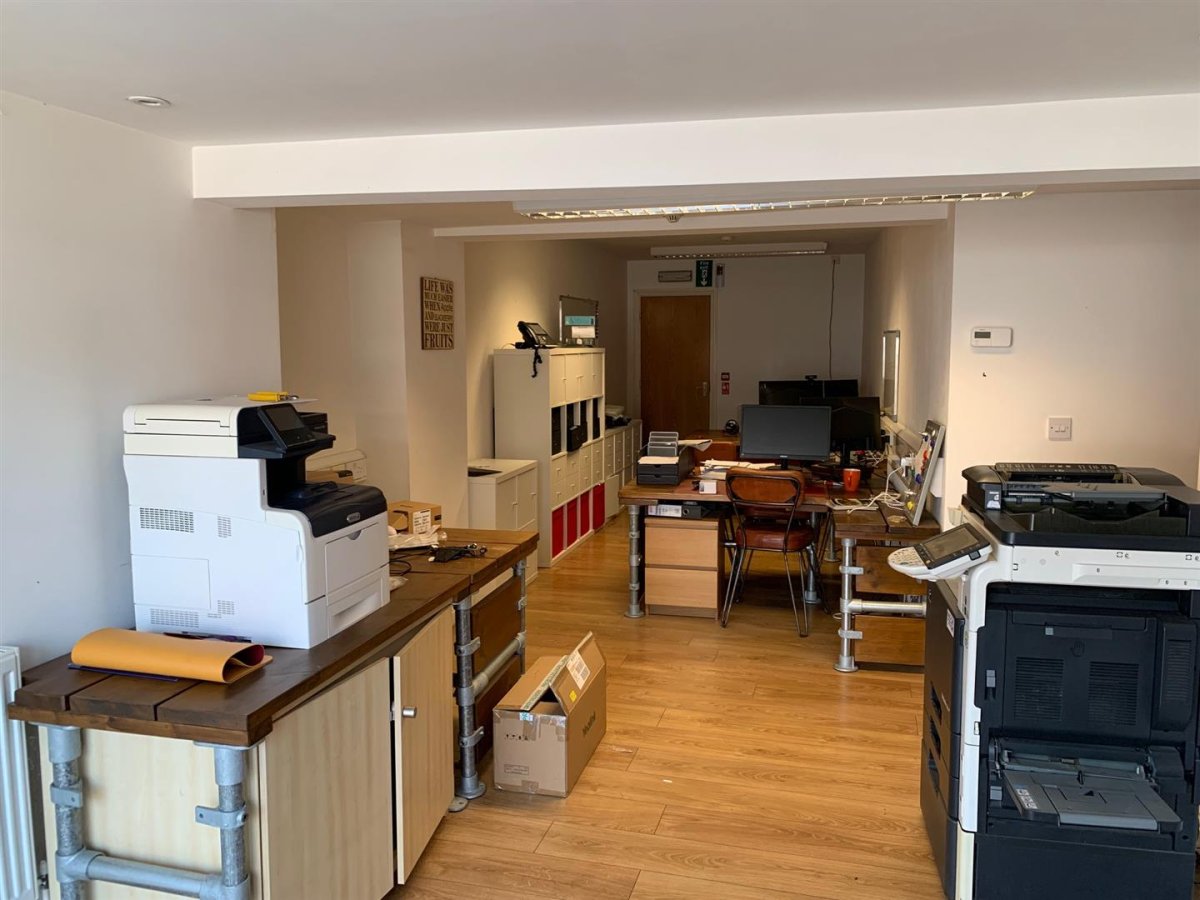Retail/Shop in Sileby - photo 2
