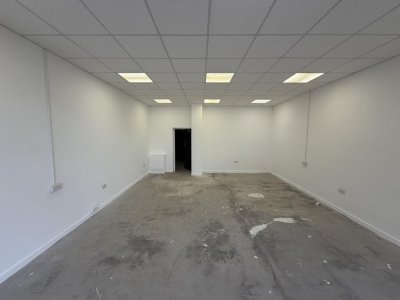Retail/Shop in Walsall - photo 4