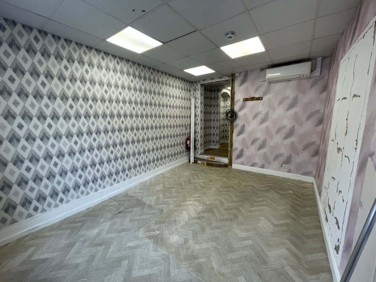 Retail/Shop in Bury St. Edmunds - photo 3
