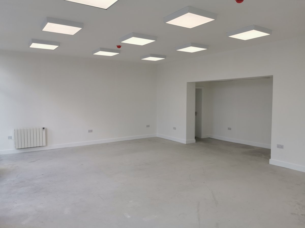 Retail/Shop in Great Yarmouth - photo 2