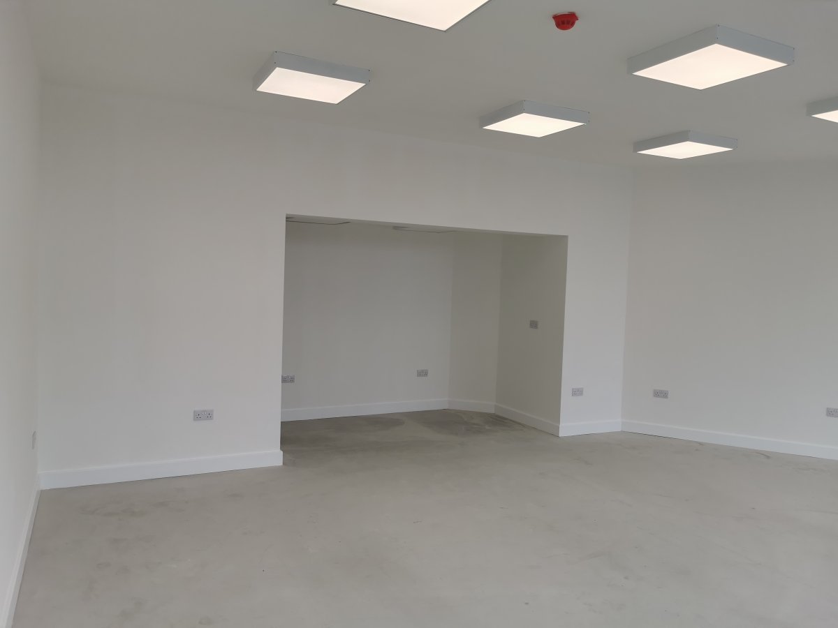 Retail/Shop in Great Yarmouth - photo 4