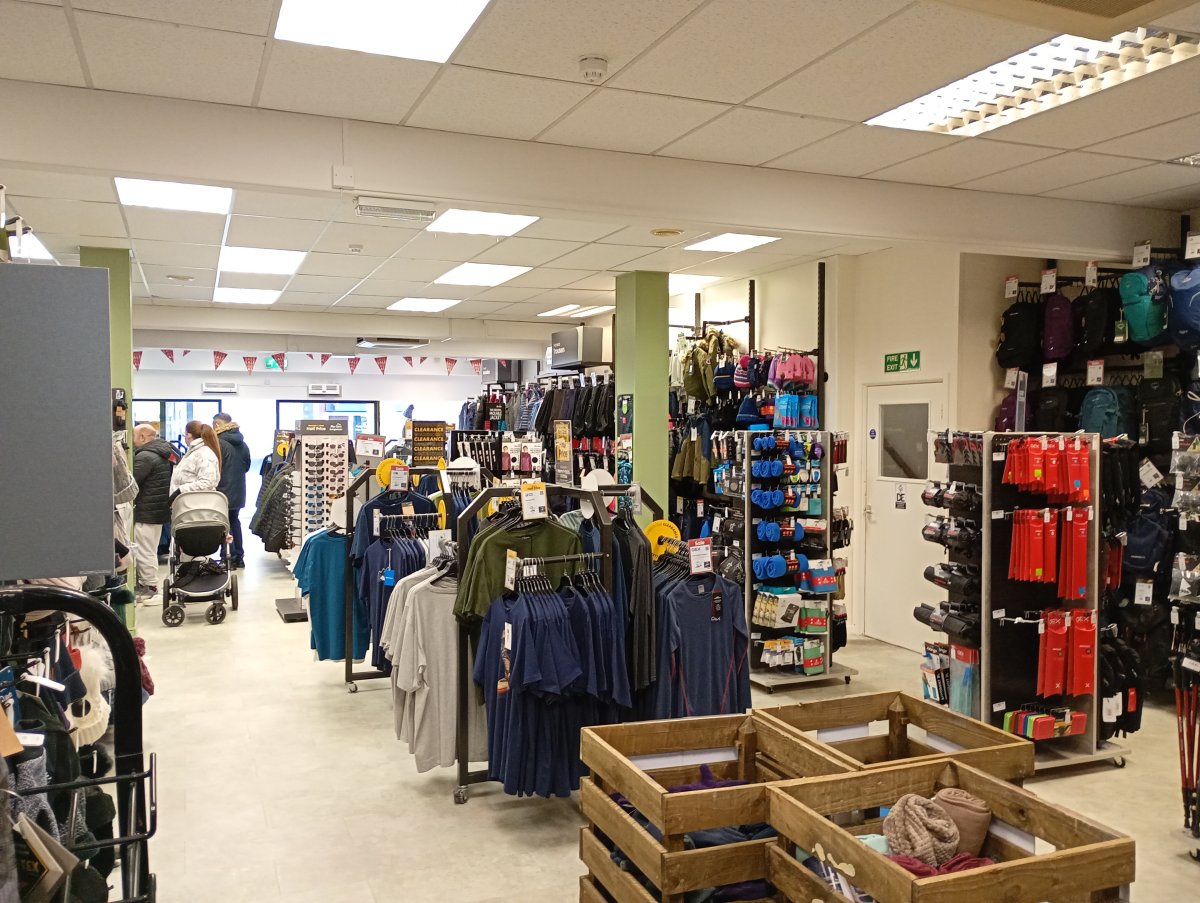 Retail/Shop in Lowestoft - photo 2
