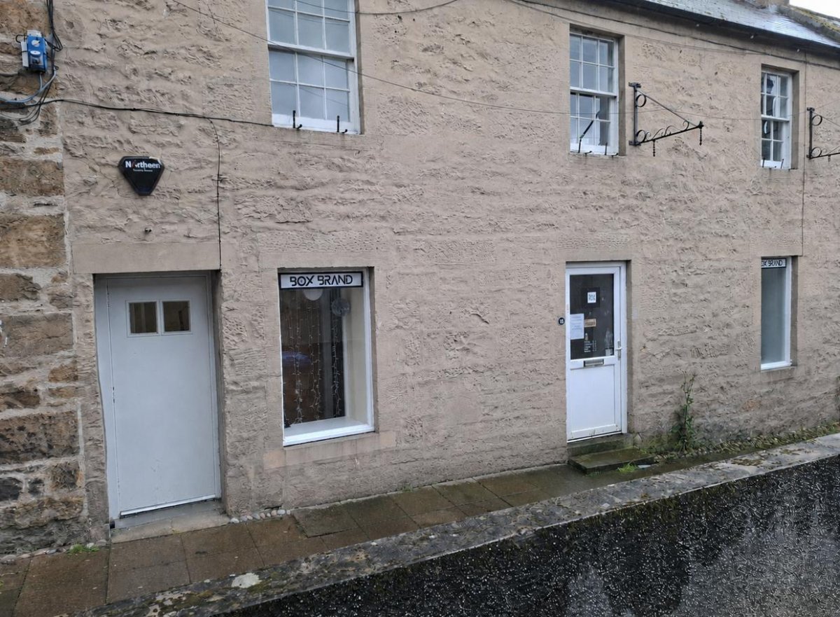 Retail/Shop in Elgin - photo 2