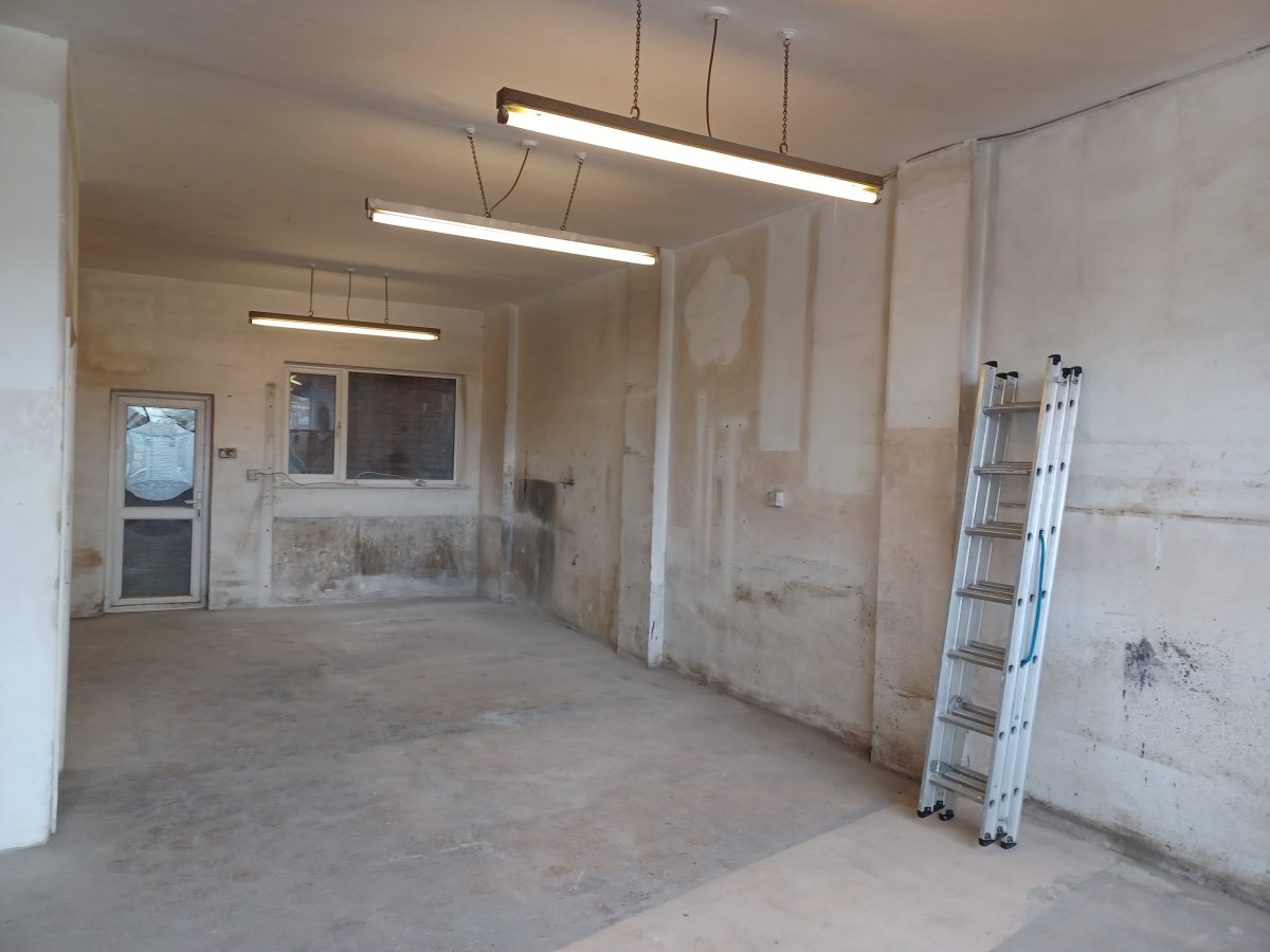Retail/Shop in Exeter - photo 2