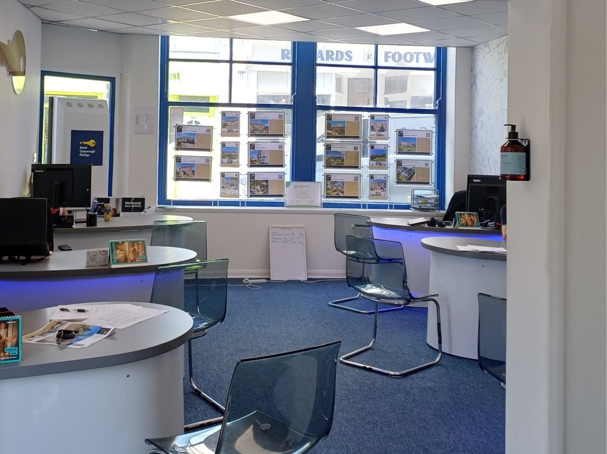 Retail/Shop in Wadebridge - photo 2
