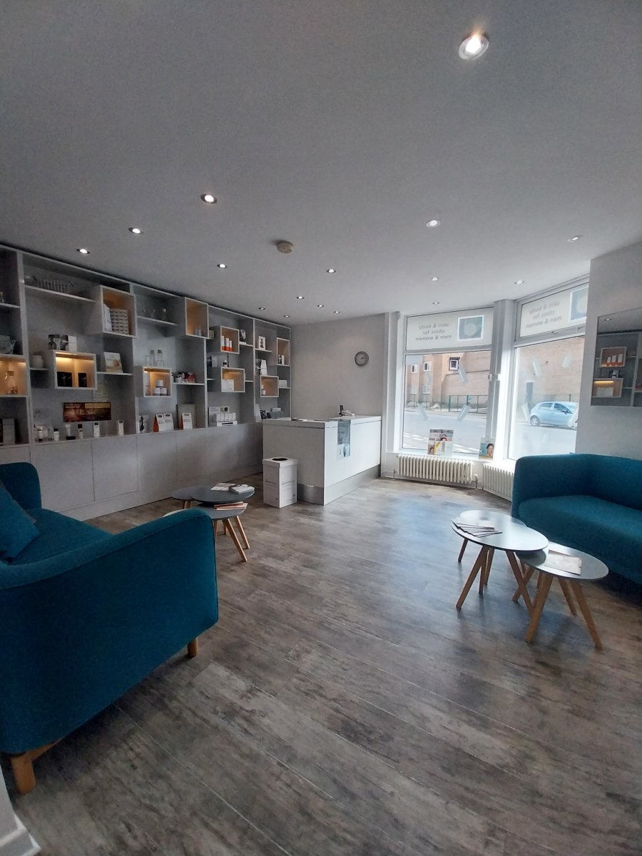 Retail/Shop in Bradford - photo 2