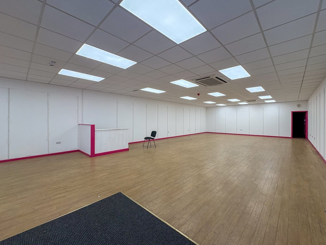 Retail/Shop in Bournemouth - photo 3