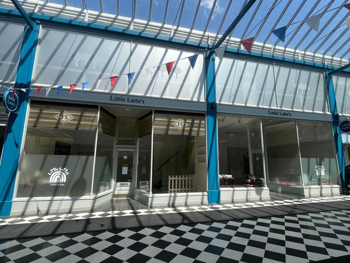 Retail/Shop in Letchworth Garden City - photo 2