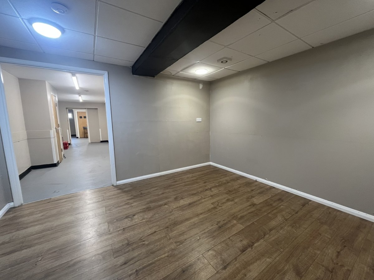 Retail/Shop in Felixstowe - photo 4