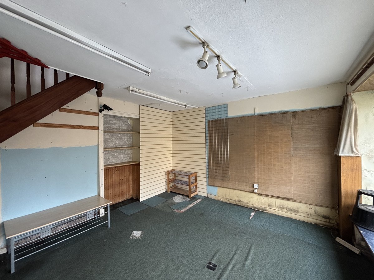 Retail/Shop in Midsomer Norton - photo 3