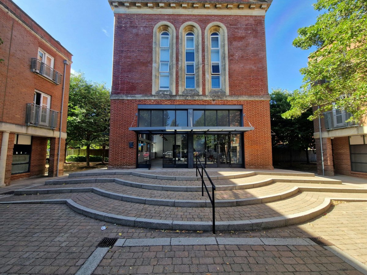 Retail in Knowle Village, Fareham