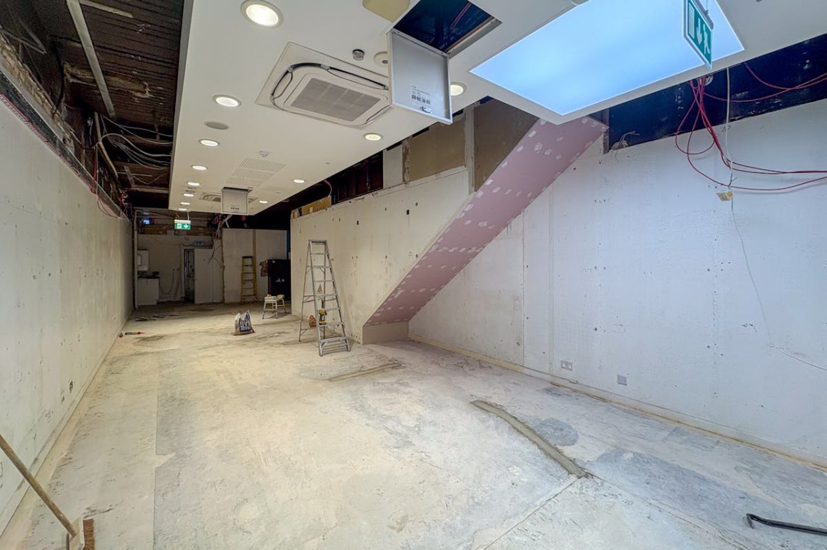 Retail/Shop in Bournemouth - photo 3