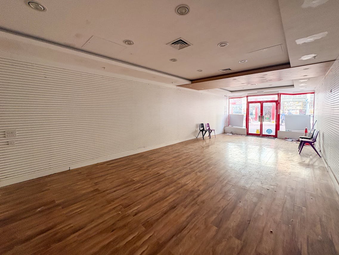 Retail/Shop in Bournemouth - photo 4