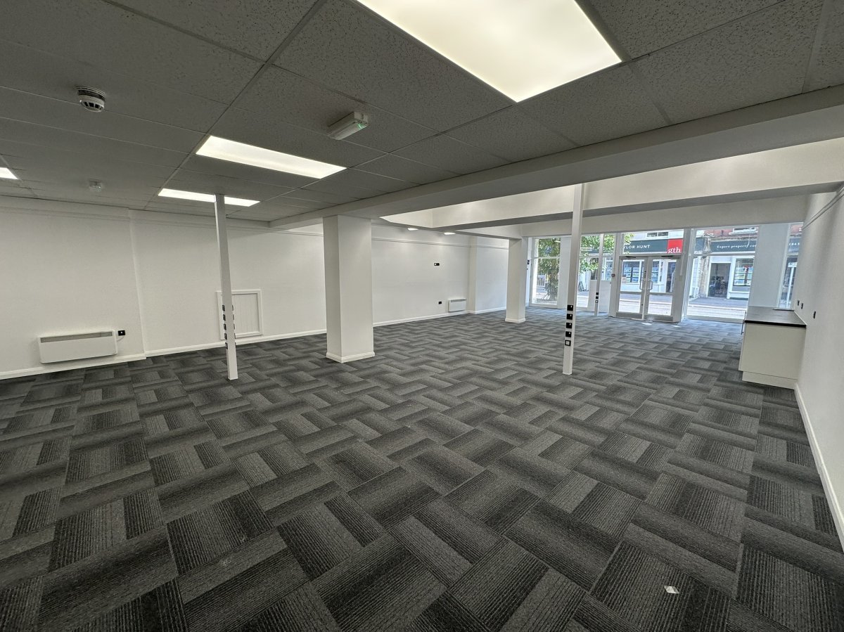 Retail/Shop in Tiverton - photo 2