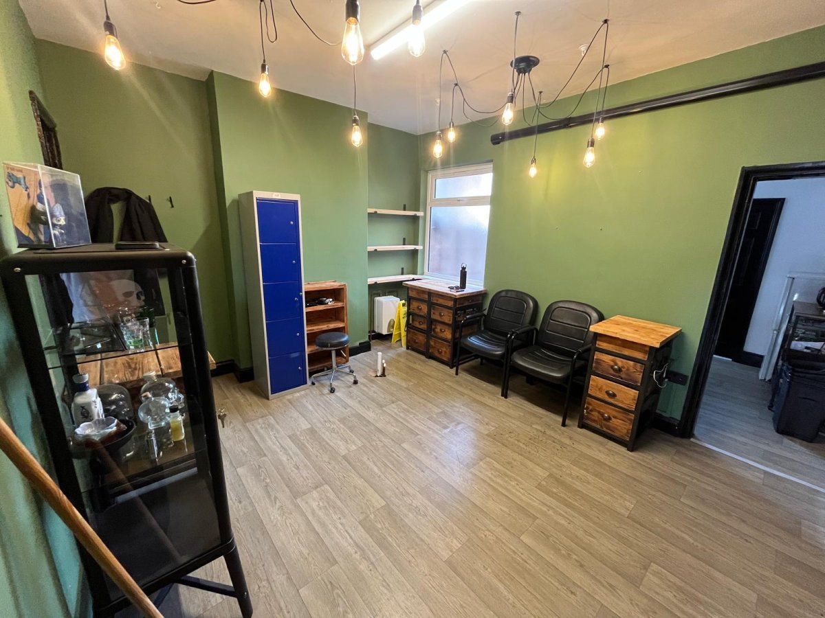 Retail/Shop in Leicester - photo 4