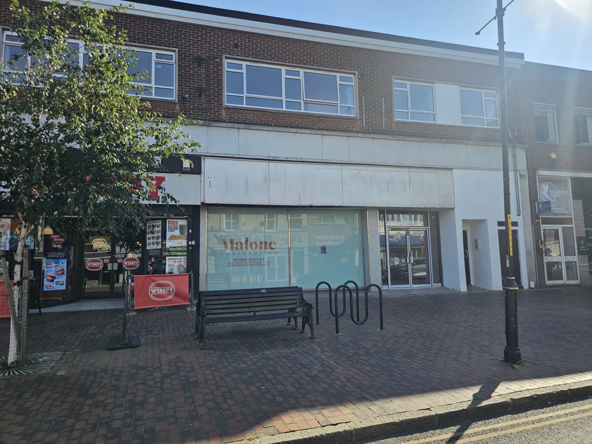 Retail/Shop in Sittingbourne - photo 2