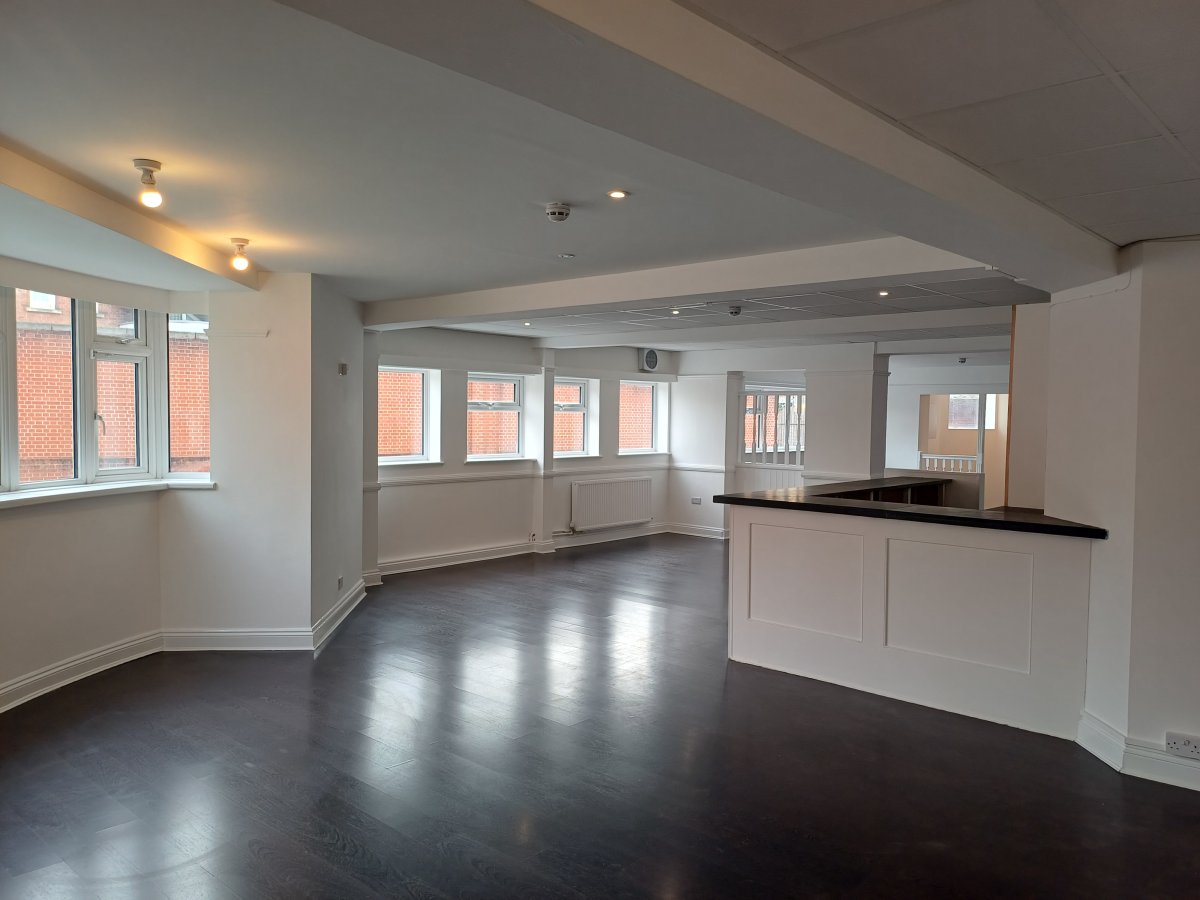 Retail/Shop in Exeter - photo 2