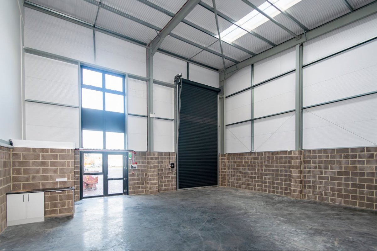 Retail/Shop in Wimborne - photo 4