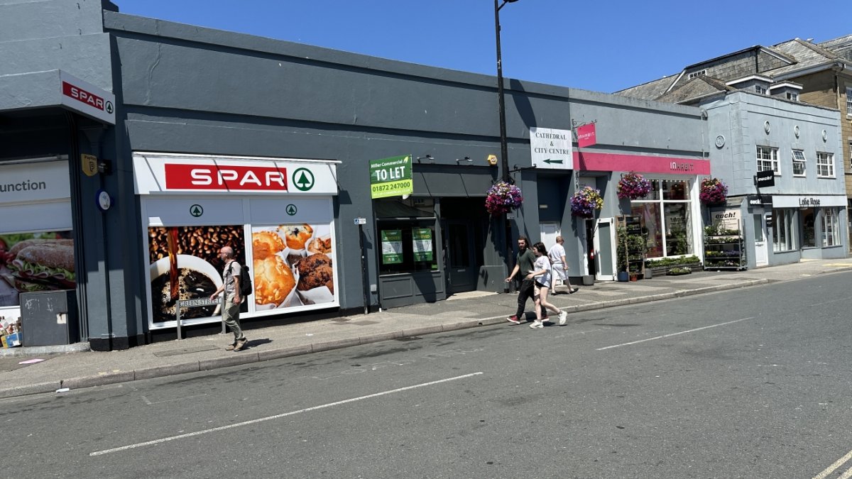 Retail/Shop in Truro - photo 3