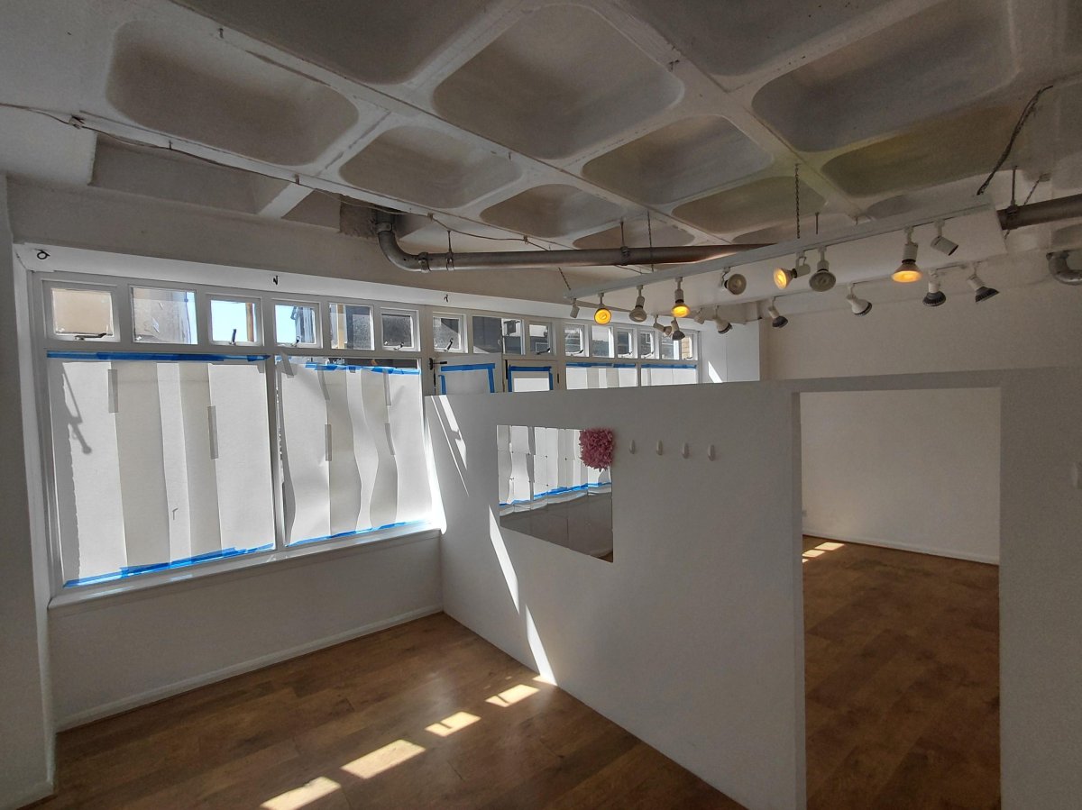 Retail/Shop in Brighton - photo 4