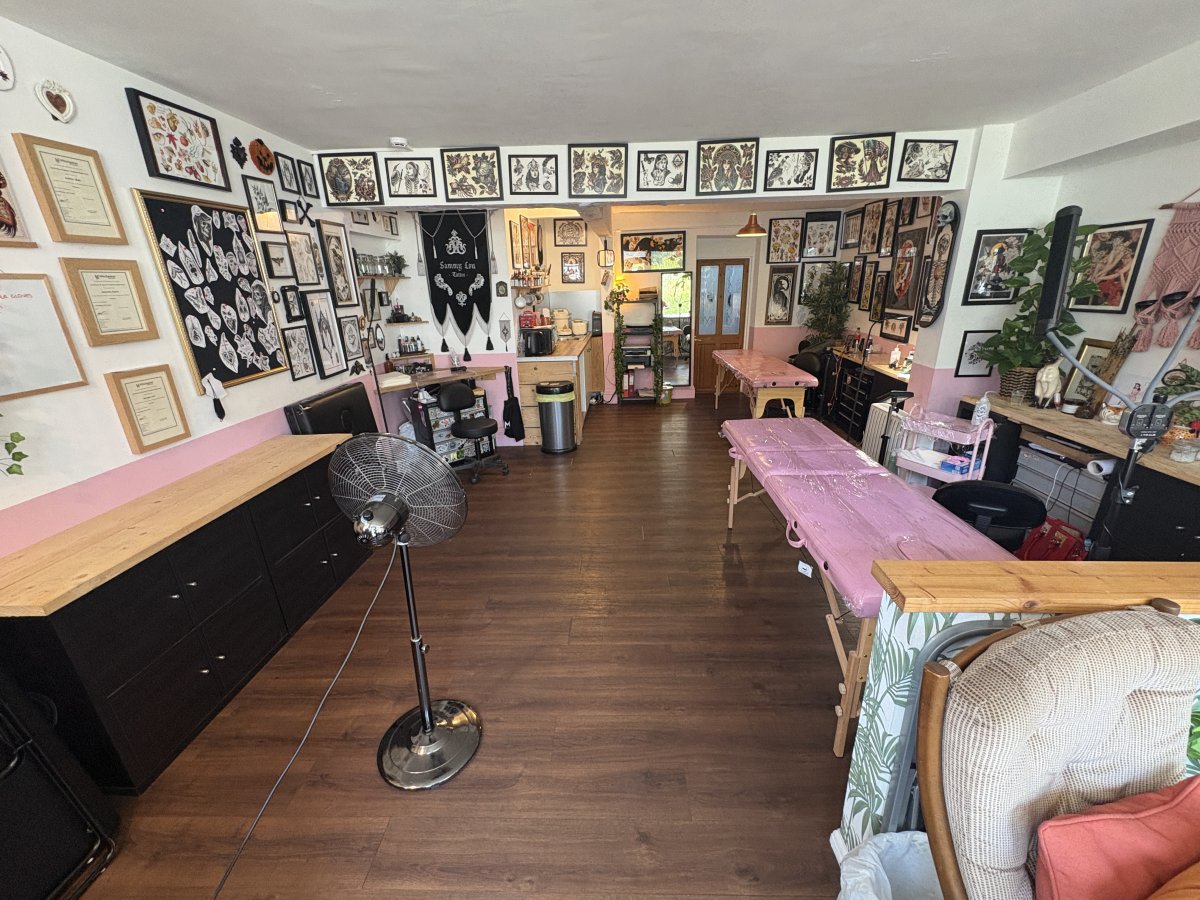 Retail/Shop in Winchester - photo 4