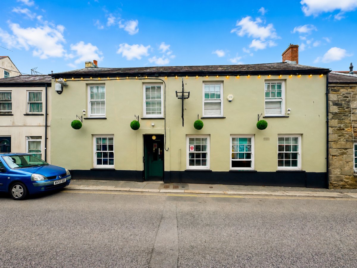 Retail in Penryn