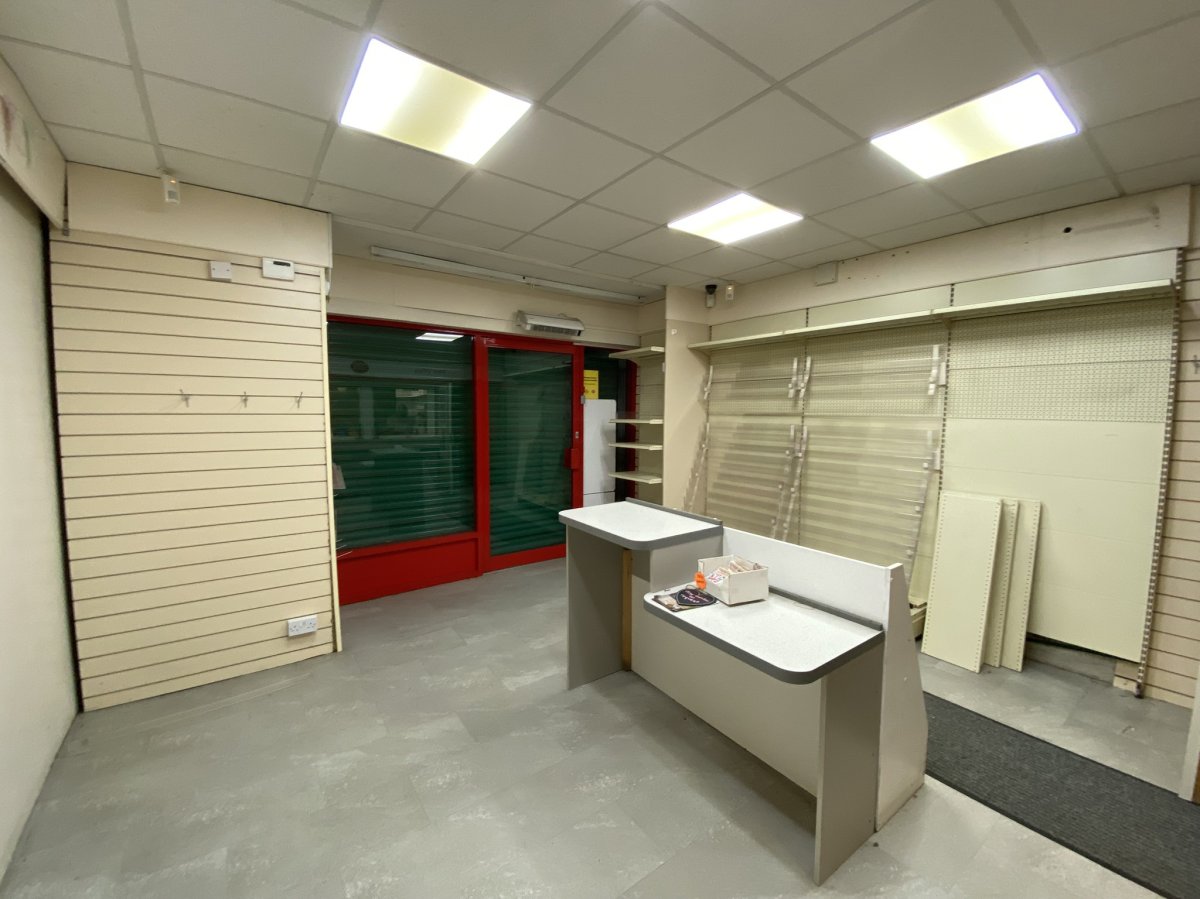 Retail/Shop in Conisbrough - photo 3