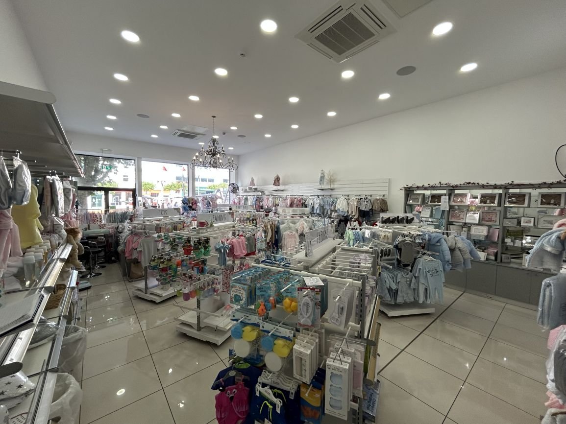 Retail/Shop in Plymouth - photo 4