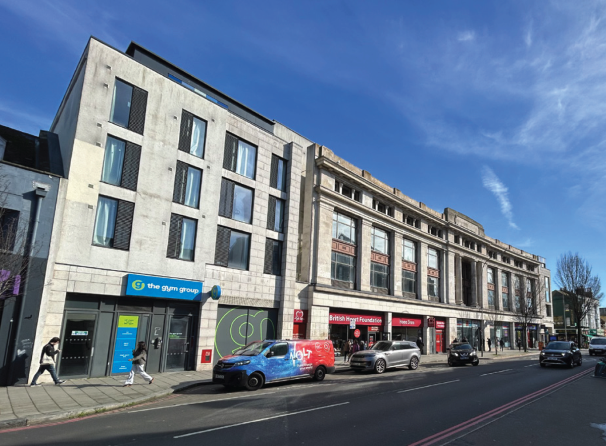 Retail/Shop in Brighton - photo 2