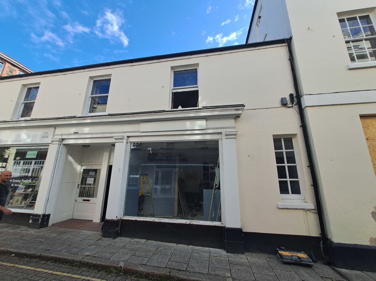 Retail/Shop in Tavistock - photo 2