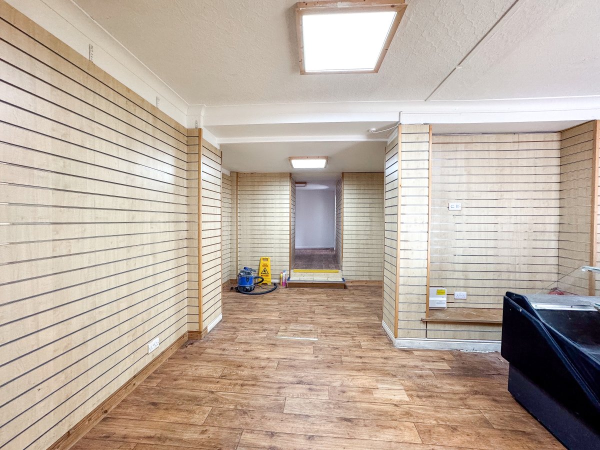 Retail/Shop in Truro - photo 3