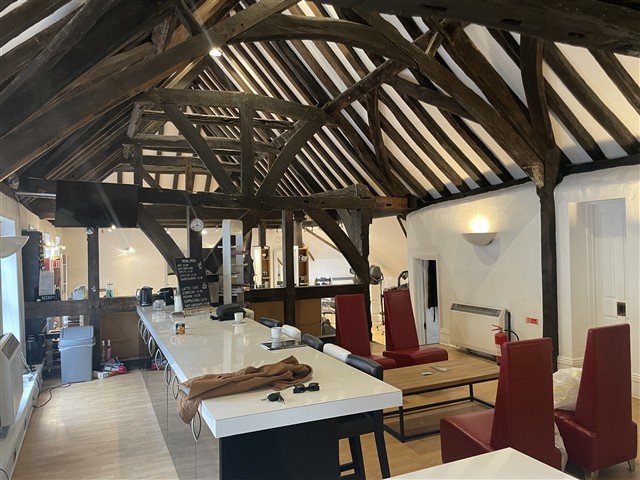 Retail/Shop in Andover - photo 4