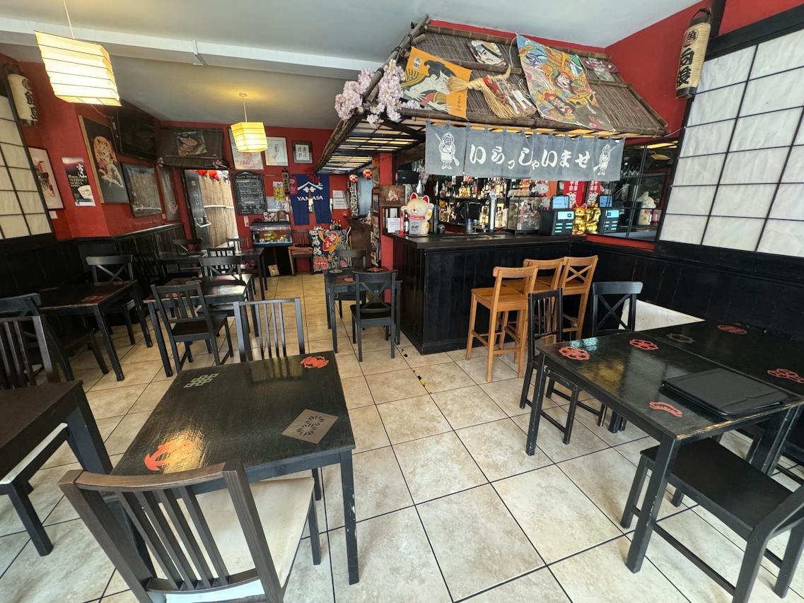 Retail/Shop in Bournemouth - photo 2